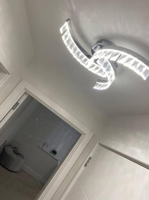 Unrivalled Location - Five Star - Worcester Apartment 外观 照片