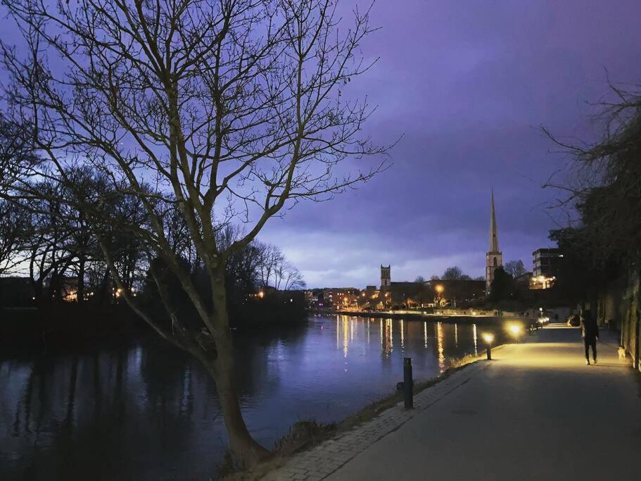 Unrivalled Location - Five Star - Worcester Apartment 外观 照片