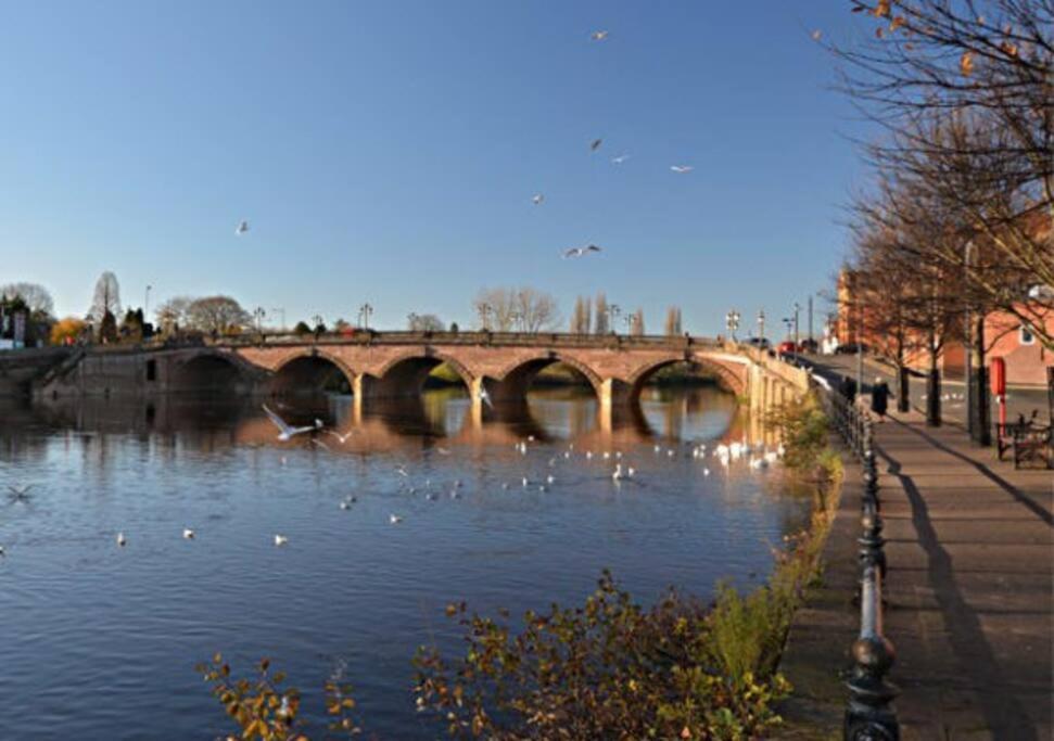Unrivalled Location - Five Star - Worcester Apartment 外观 照片