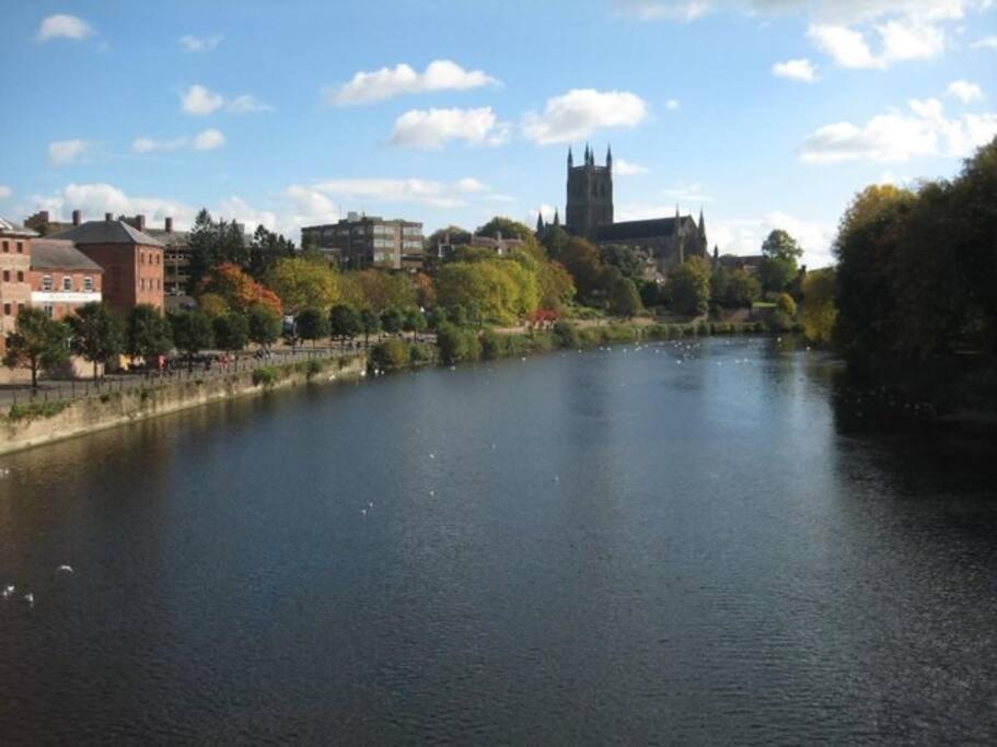 Unrivalled Location - Five Star - Worcester Apartment 外观 照片