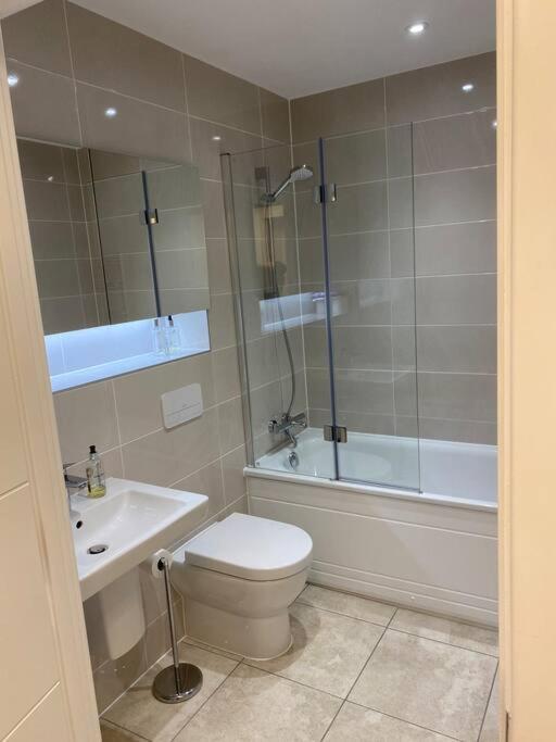 Unrivalled Location - Five Star - Worcester Apartment 外观 照片