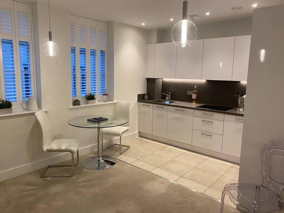 Unrivalled Location - Five Star - Worcester Apartment 外观 照片