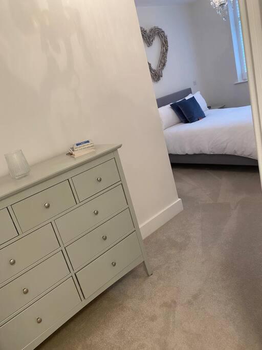 Unrivalled Location - Five Star - Worcester Apartment 外观 照片